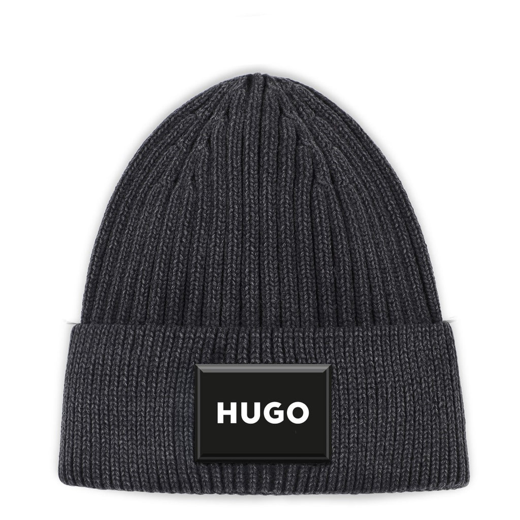 Hugo Pull on Black Hat