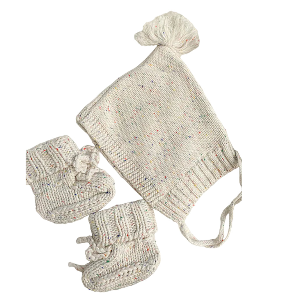 Bundl Vanilla Speckle Bonnet & Booties - Macaroni Kids